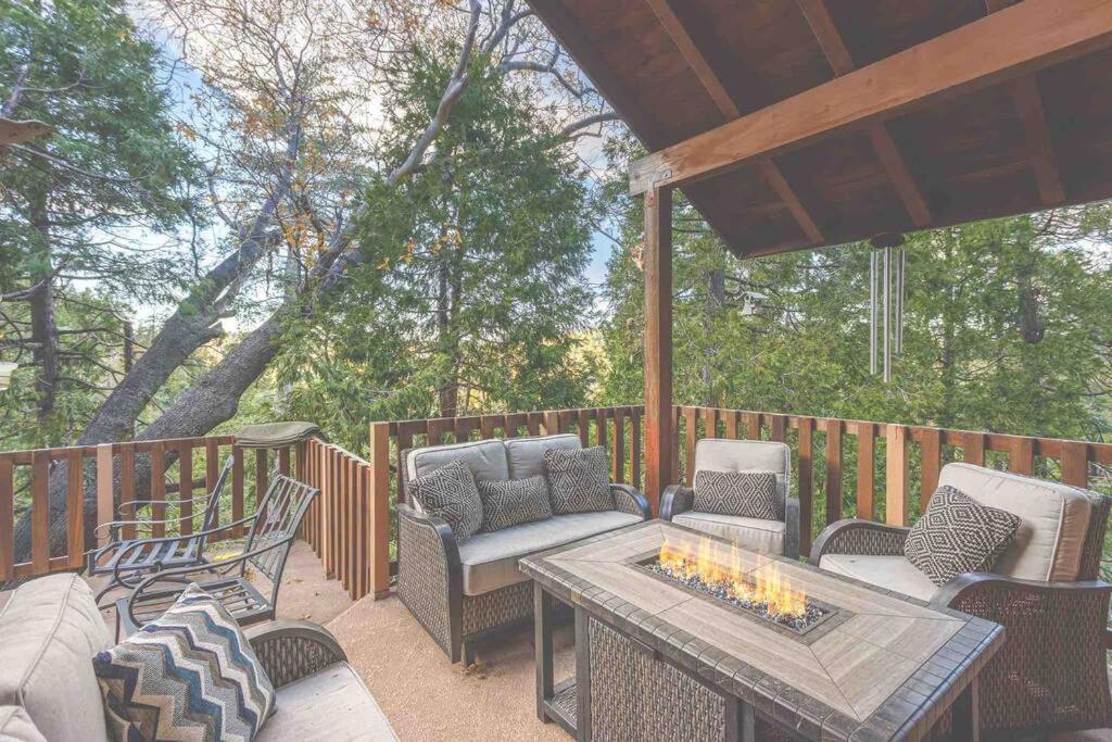 Lakeview 3-Story Winter Home Crestline Exterior photo